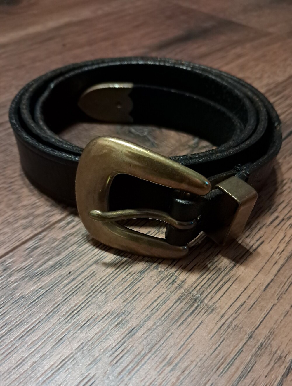Black Leather Women's English Saddle Hide Belt with Brass Buckle